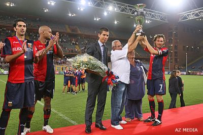 The parents of killed Claudio Spagnolo give the trophy to Marco Rossi