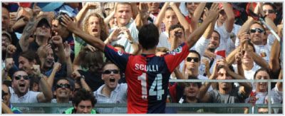 Giuseppe Sculli celebrates his goal against A.C. Milan